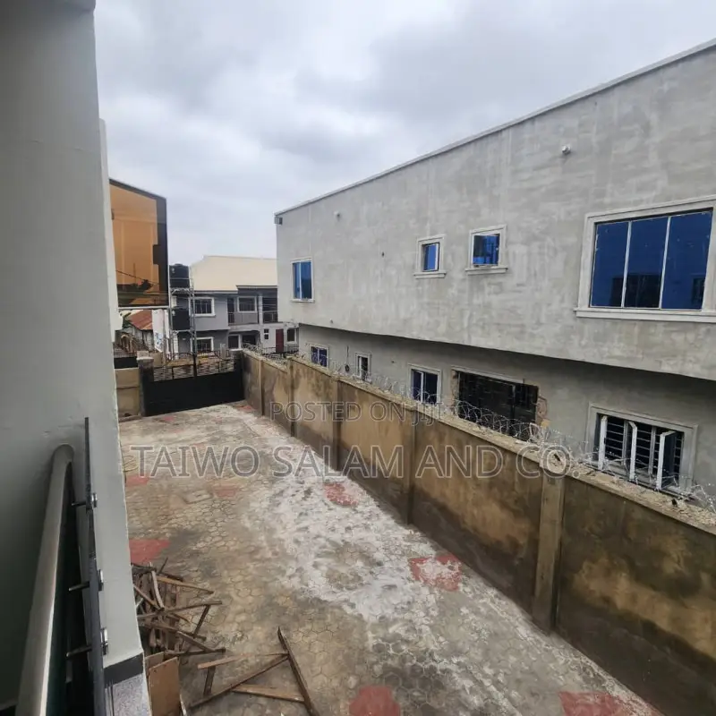 2bdrm Block of Flats in Jericho for rent