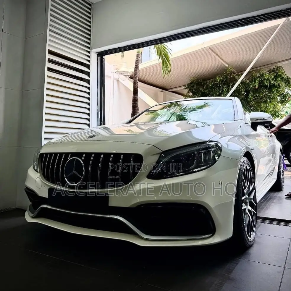 Mercedes-Benz C63 2021 White