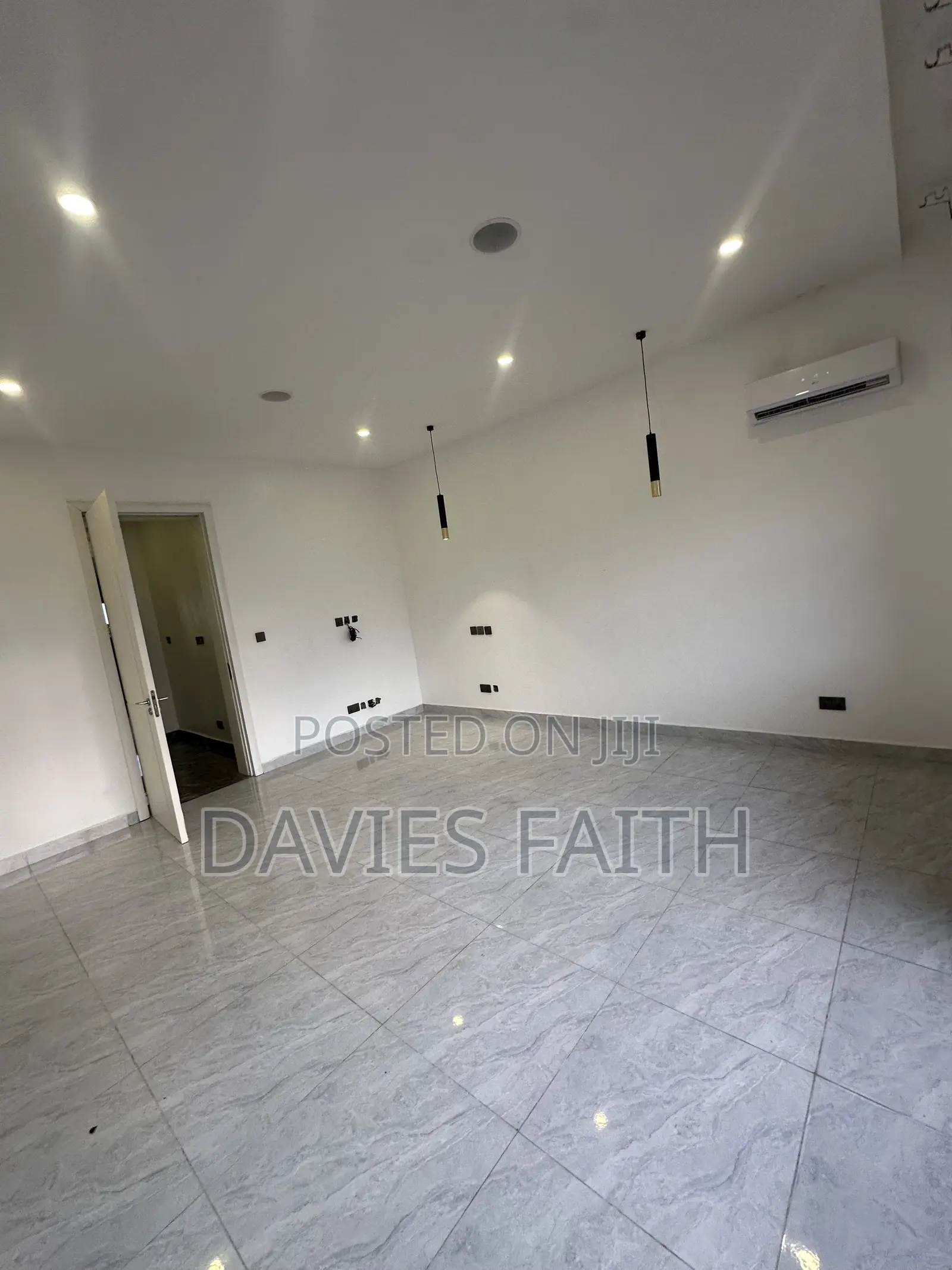 4bdrm Townhouse/Terrace in Jahi for sale