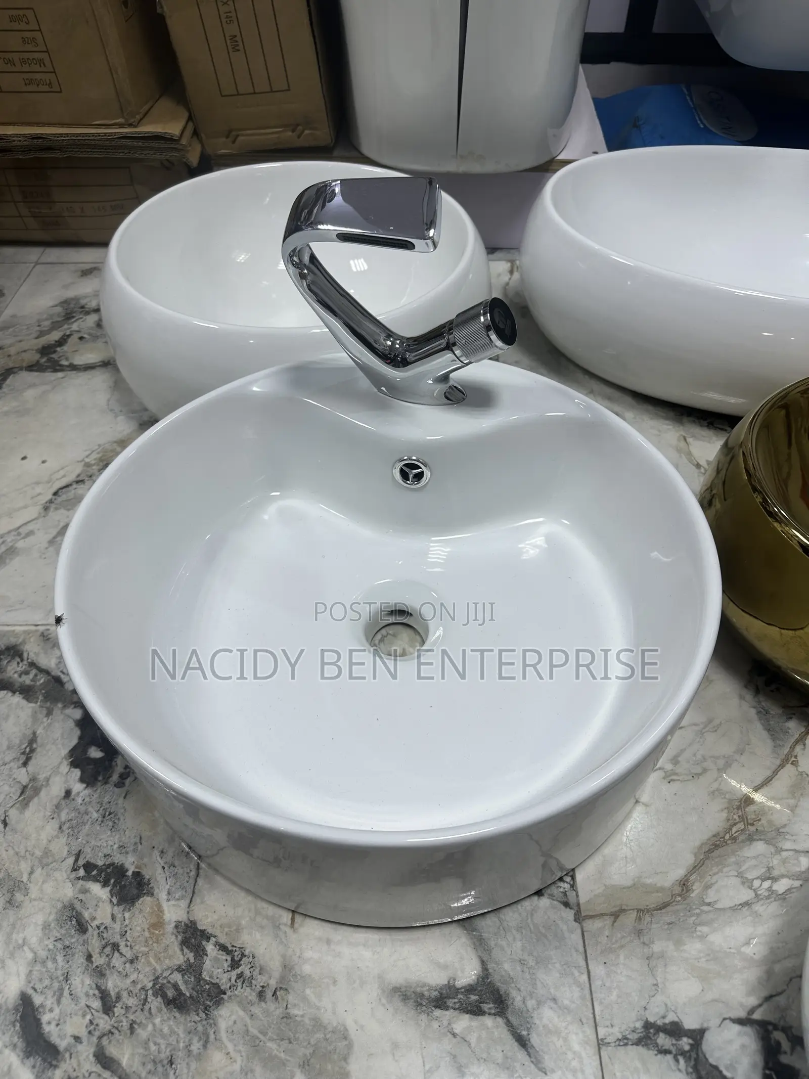 Countertop Basin With Mixer Tap