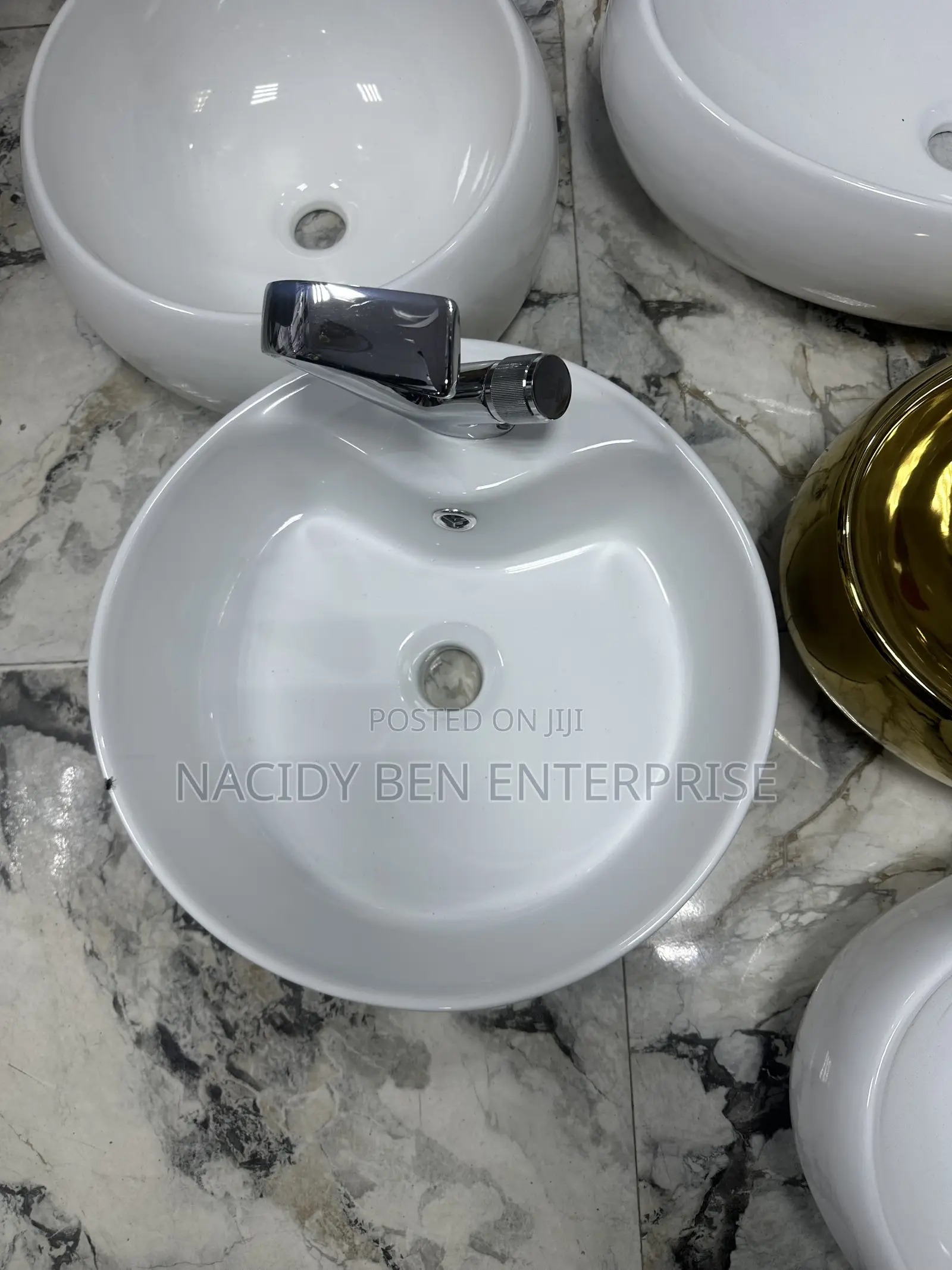 Countertop Basin With Mixer Tap
