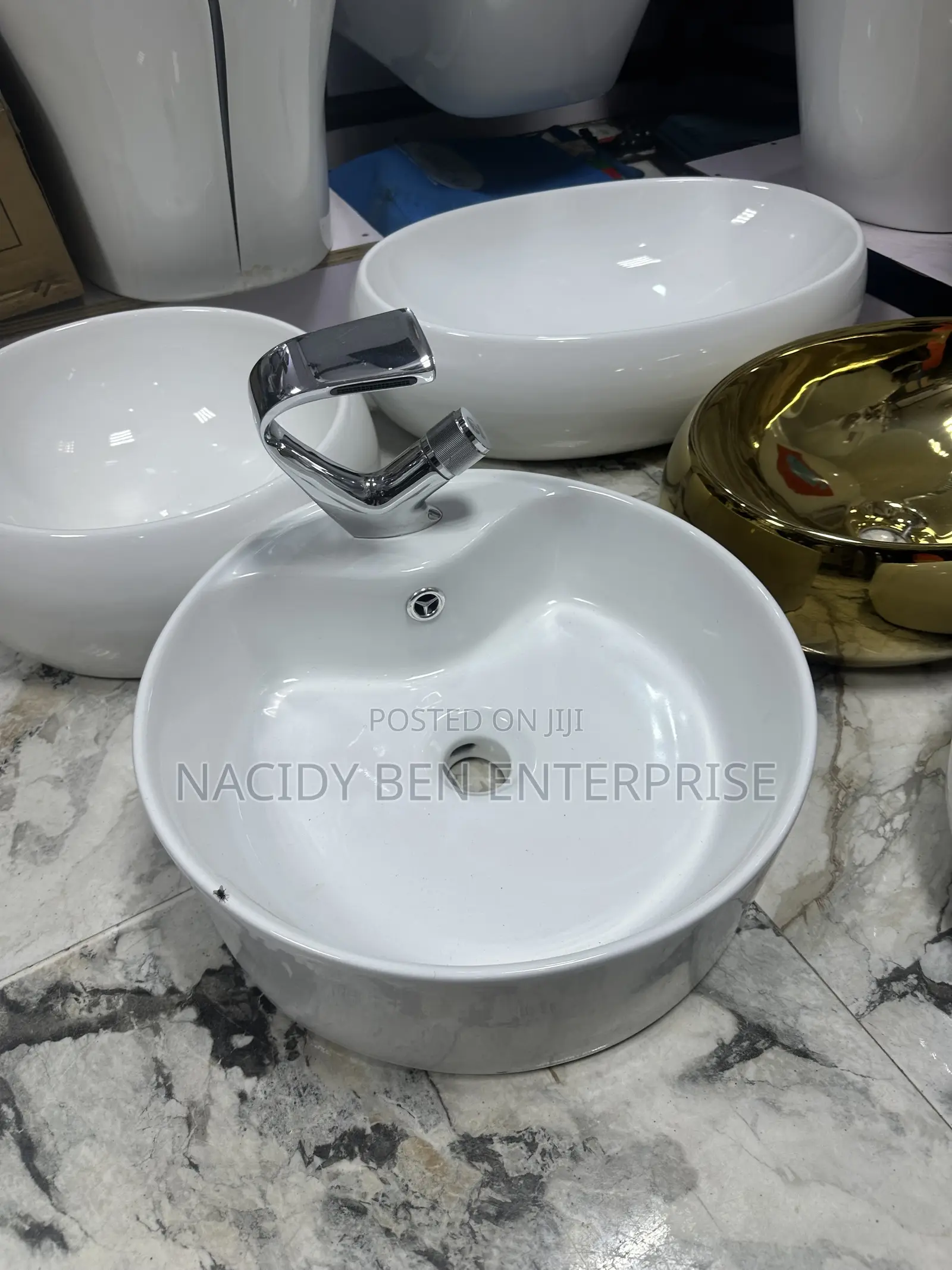 Countertop Basin With Mixer Tap