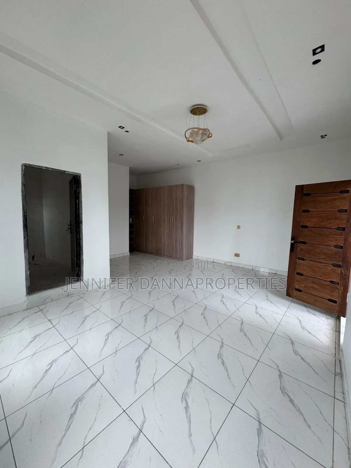 4bdrm Duplex in Ikota for sale