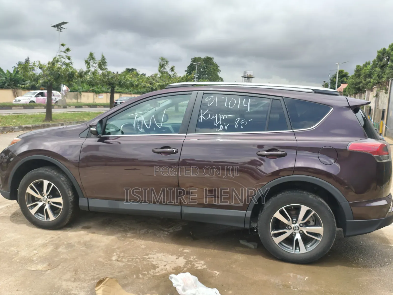 Toyota RAV4 XLE 4dr SUV AWD (2.5L 4cyl 6A) 2018 Maroon