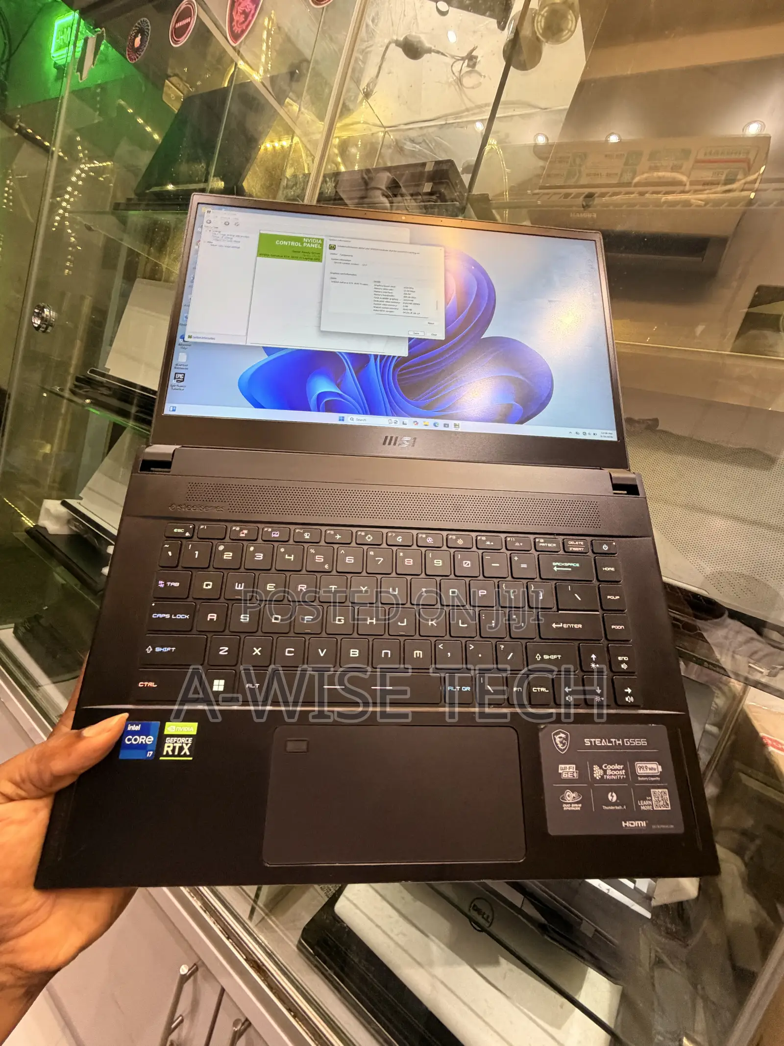 Laptop MSI GS66 Stealth 12UHS 16GB Intel Core i7 SSD 512GB