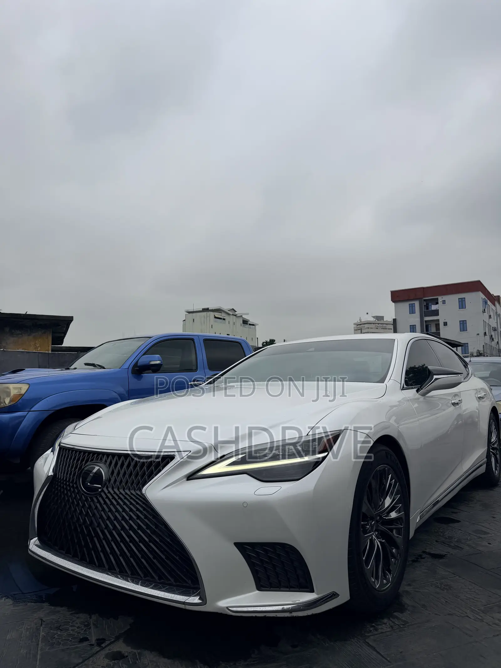 Lexus LS 2022 White