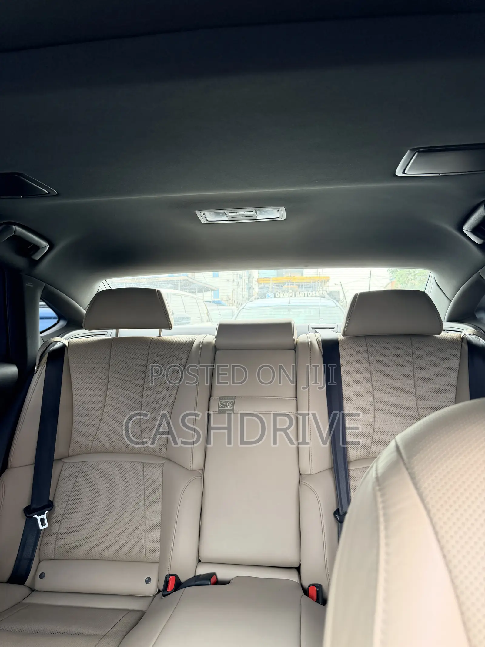 Lexus LS 2022 White