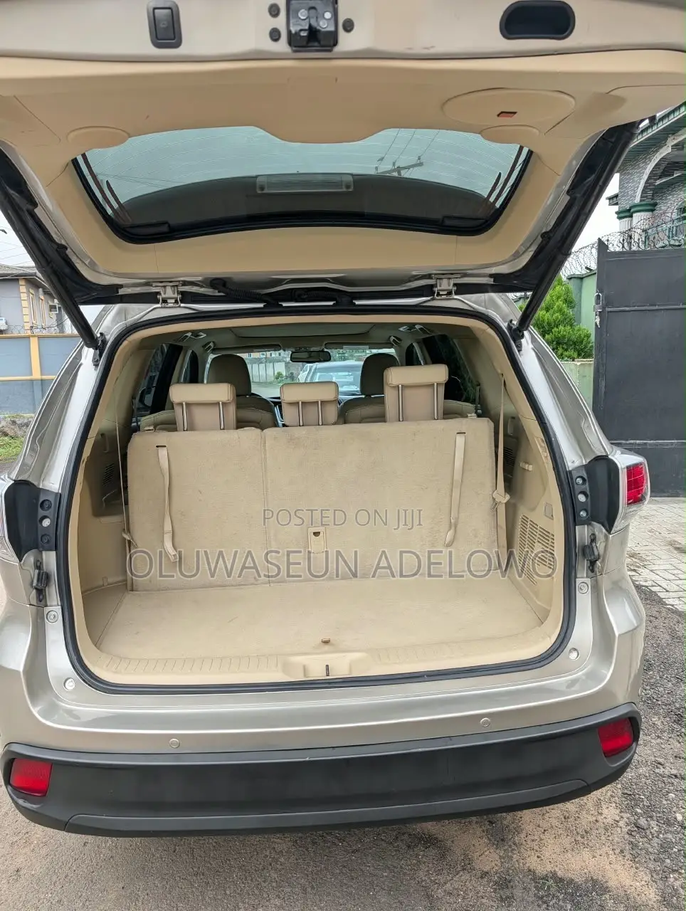 Toyota Highlander Limited Platinum V6 4x2 (3.5L 6cyl 6A) 2016 Gold