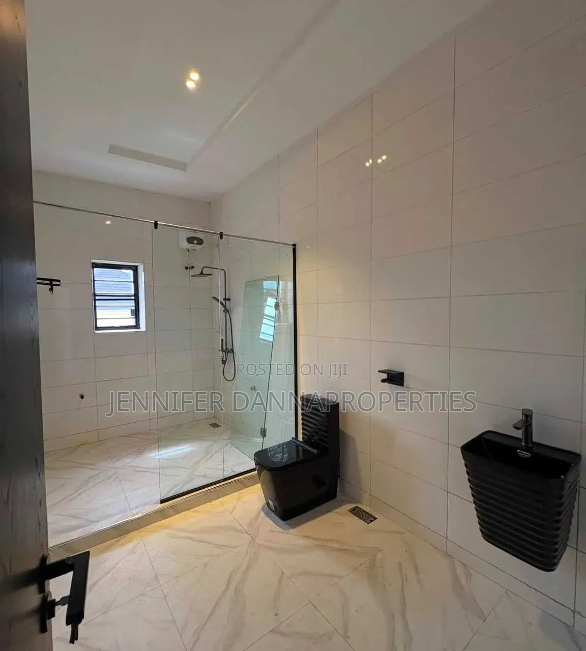 5bdrm Duplex in Enugu for sale
