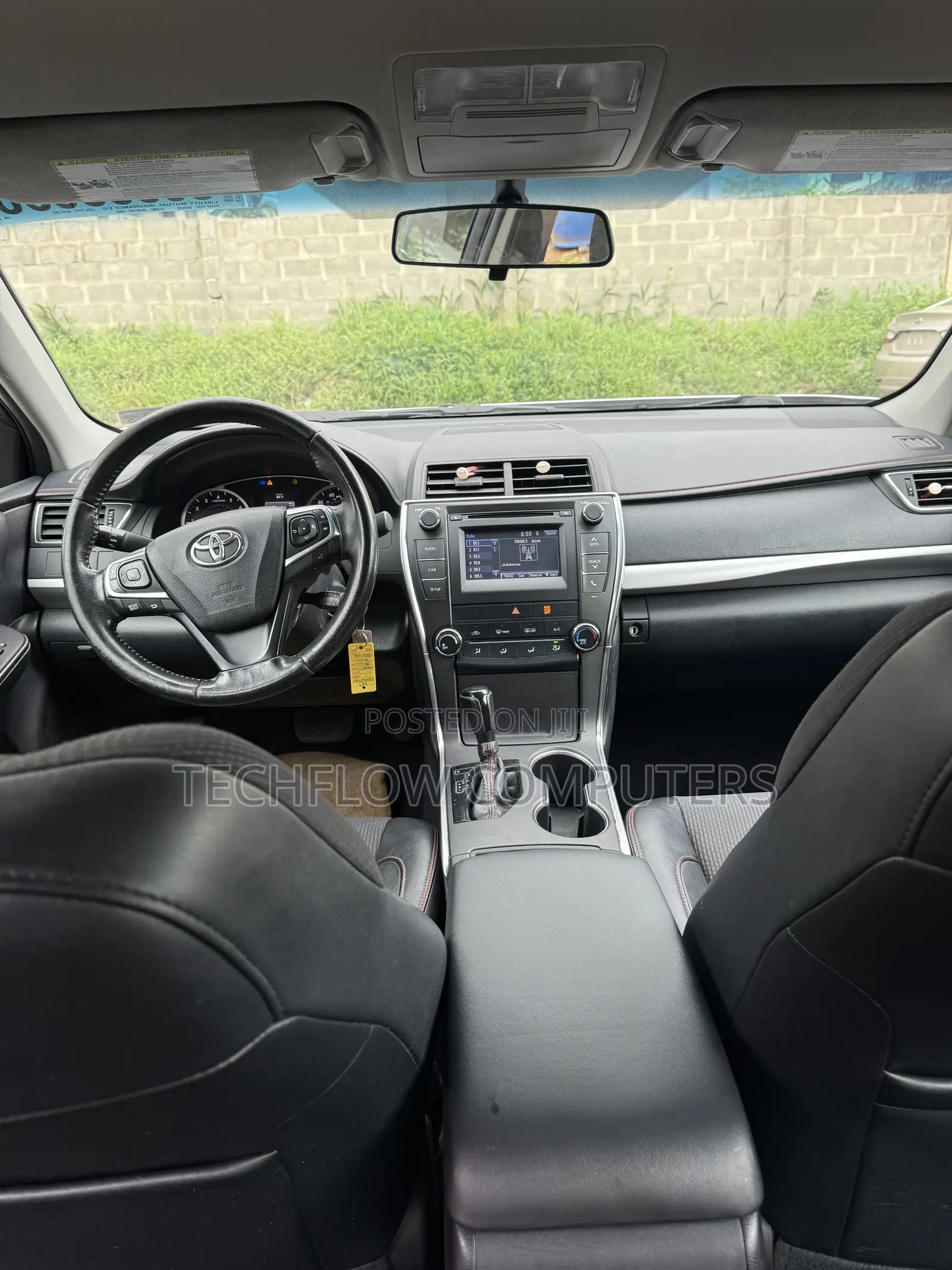 Toyota Camry SE 4dr Sedan (2.5L 4cyl 6A) 2016 White