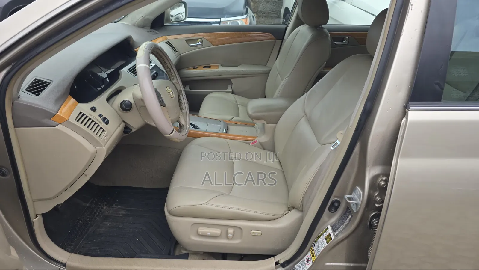 Toyota Avalon XLS Sedan FWD (3.5L 6cyl 6A) 2008 Gold