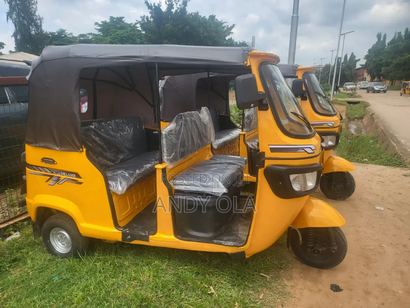 TVS King Deluxe Plus iTouch Start 2024 Yellow