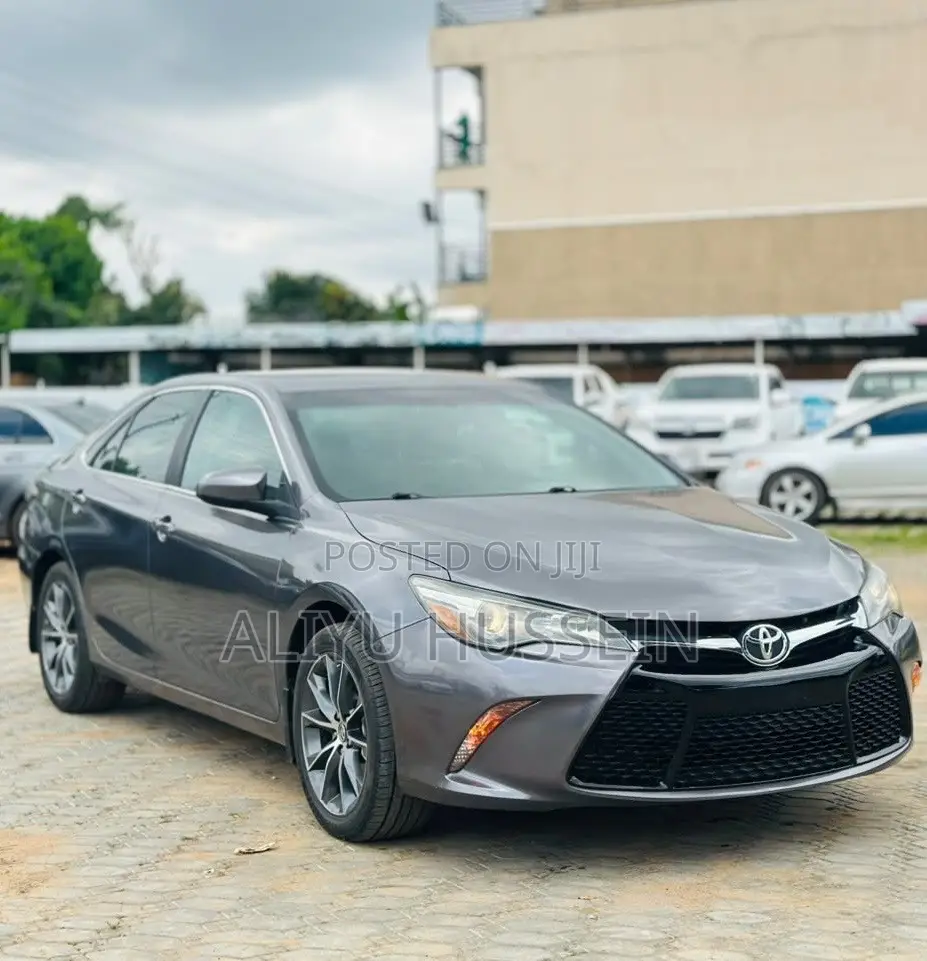 Toyota Camry 2017 Gray