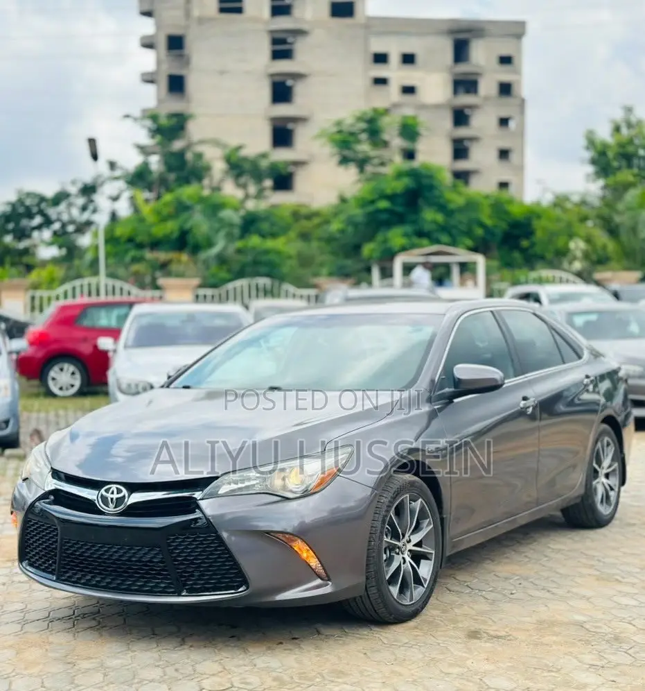 Toyota Camry 2017 Gray