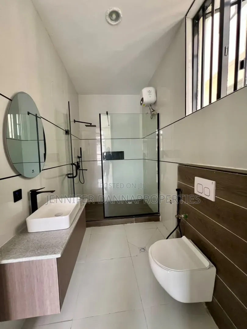 5bdrm Duplex in Royal Pine Estate, Lekki Phase 2 for sale