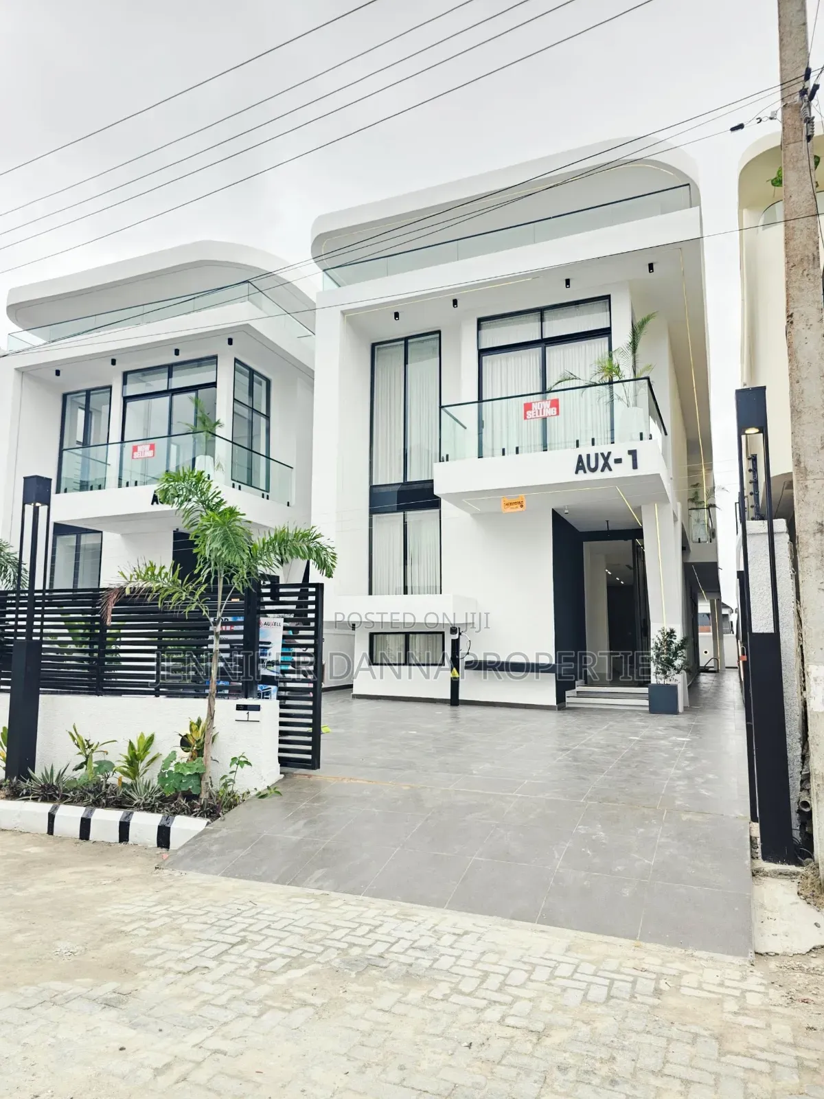 5bdrm Duplex in Royal Pine Estate, Lekki Phase 2 for sale