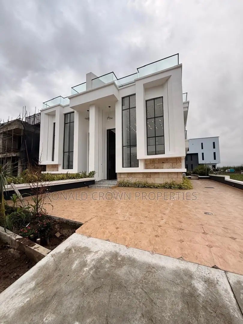 5bdrm Duplex in Ikate for sale