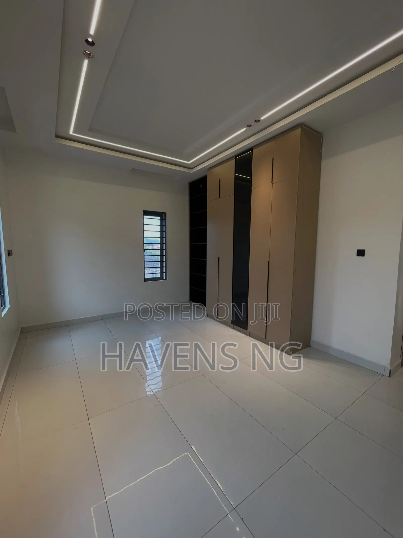 5bdrm Duplex in Life Camp for sale