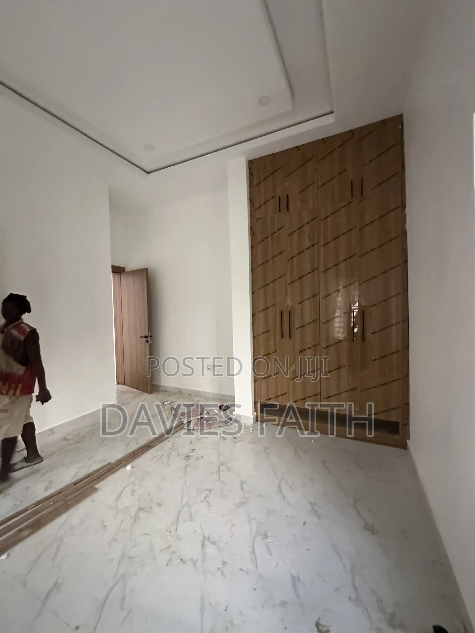 2bdrm Block of Flats in 64 Crescent, Gwarinpa for rent
