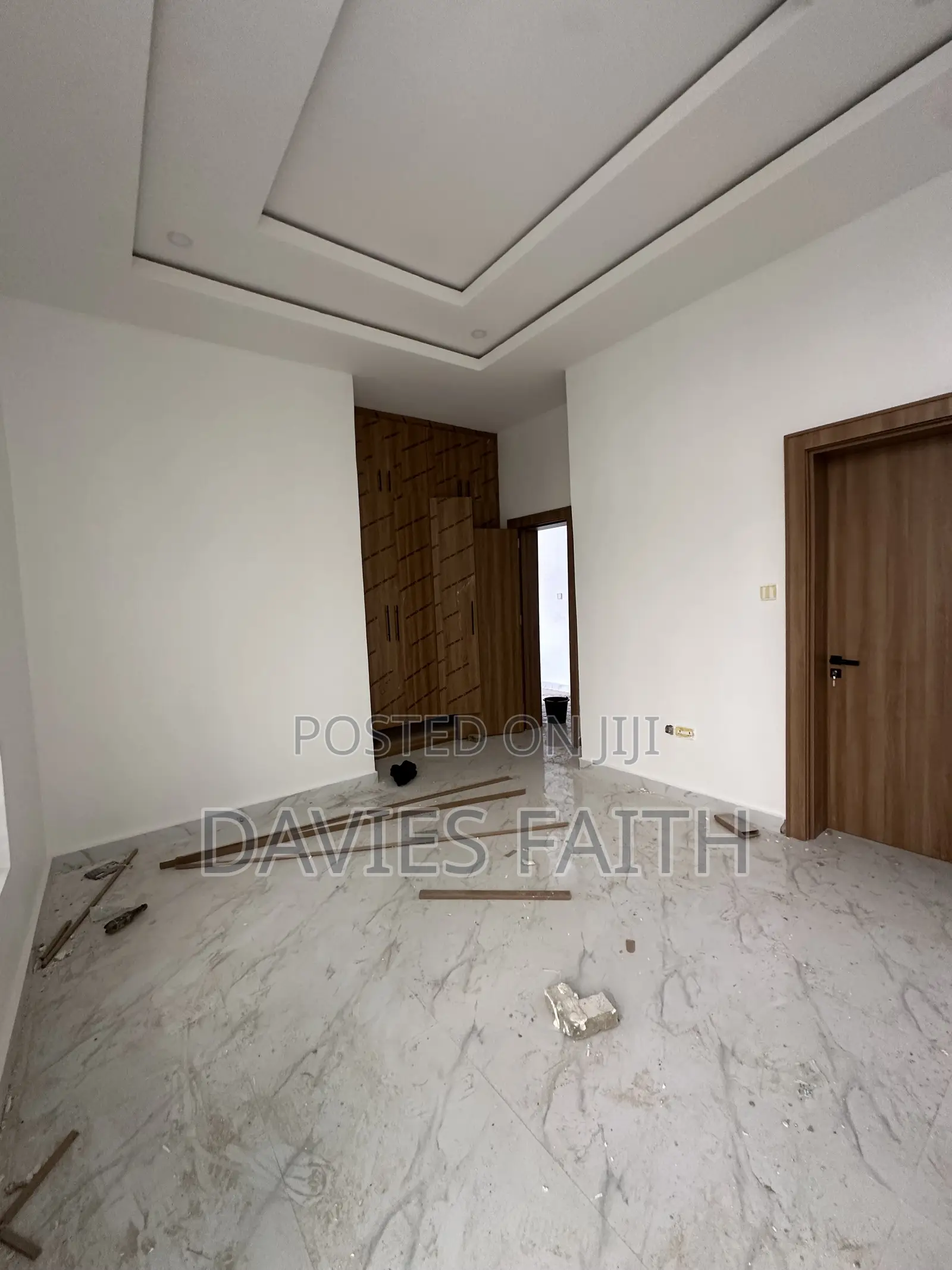 2bdrm Block of Flats in 64 Crescent, Gwarinpa for rent
