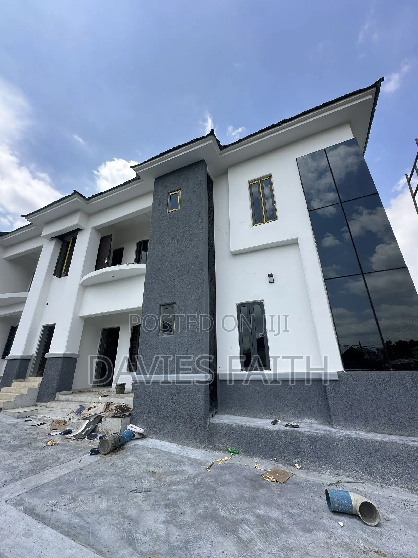 2bdrm Block of Flats in 64 Crescent, Gwarinpa for rent