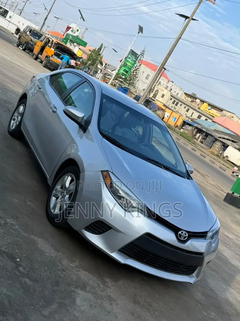 Toyota Corolla 2015 Silver