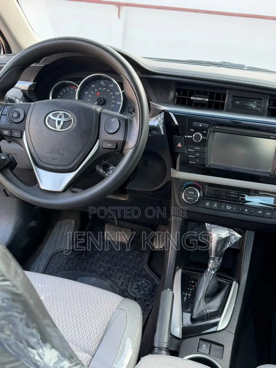Toyota Corolla 2015 Silver