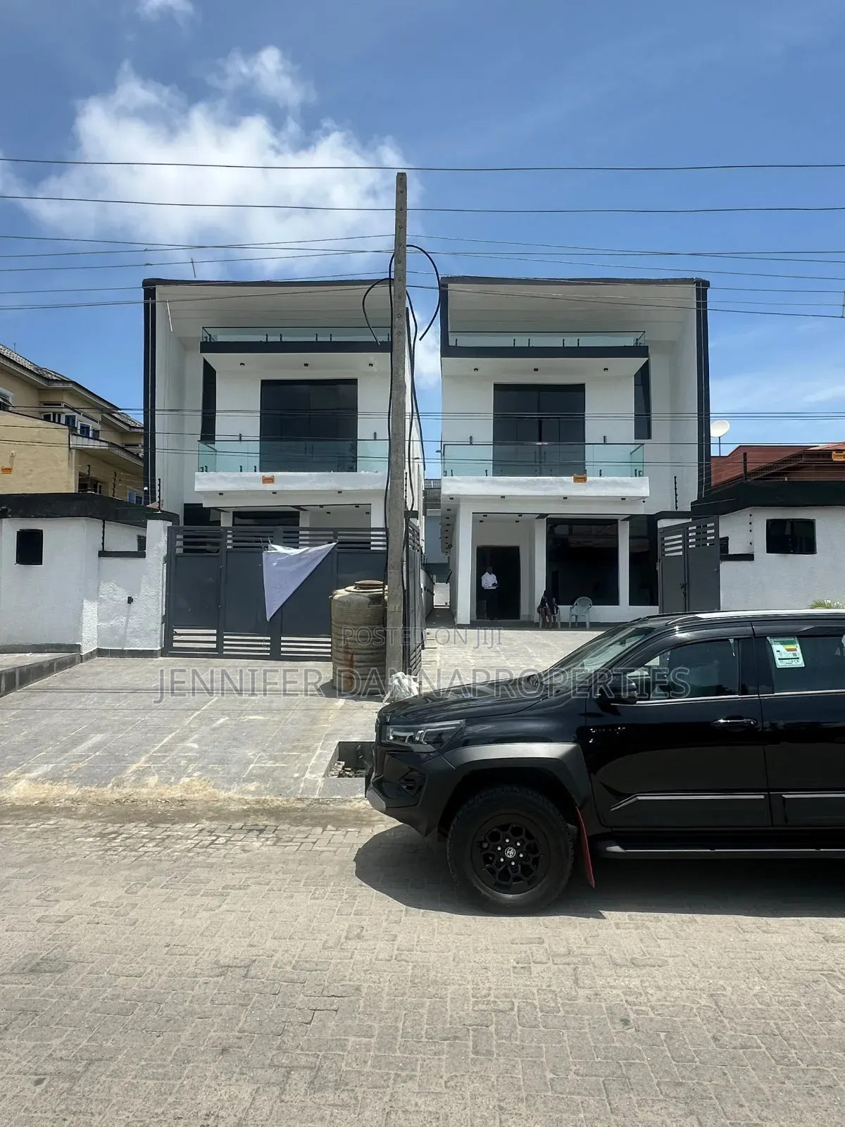 5bdrm Duplex in Ikota for sale