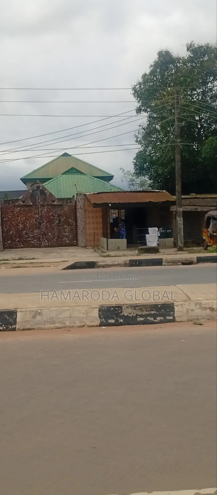 11bdrm Block of Flats in Ijegun for sale