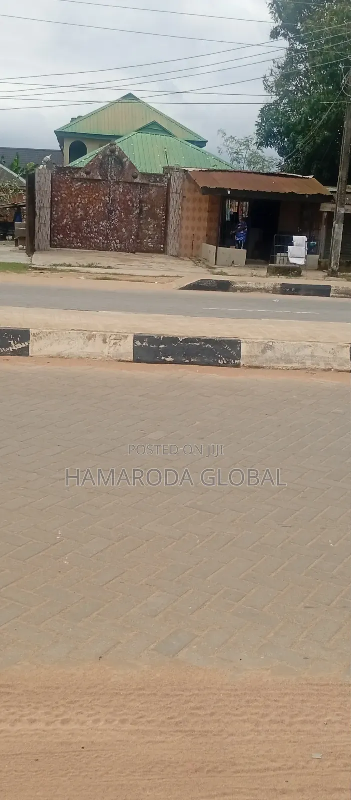 11bdrm Block of Flats in Ijegun for sale
