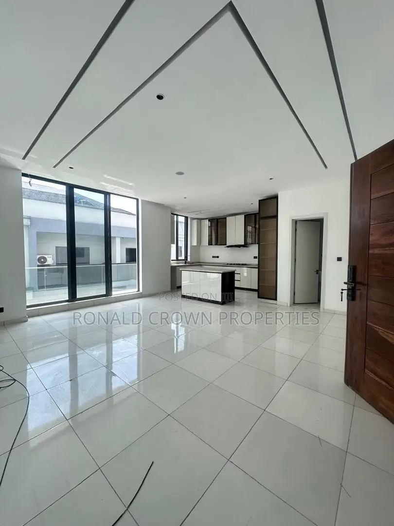 2bdrm Apartment in Victoria Island for sale