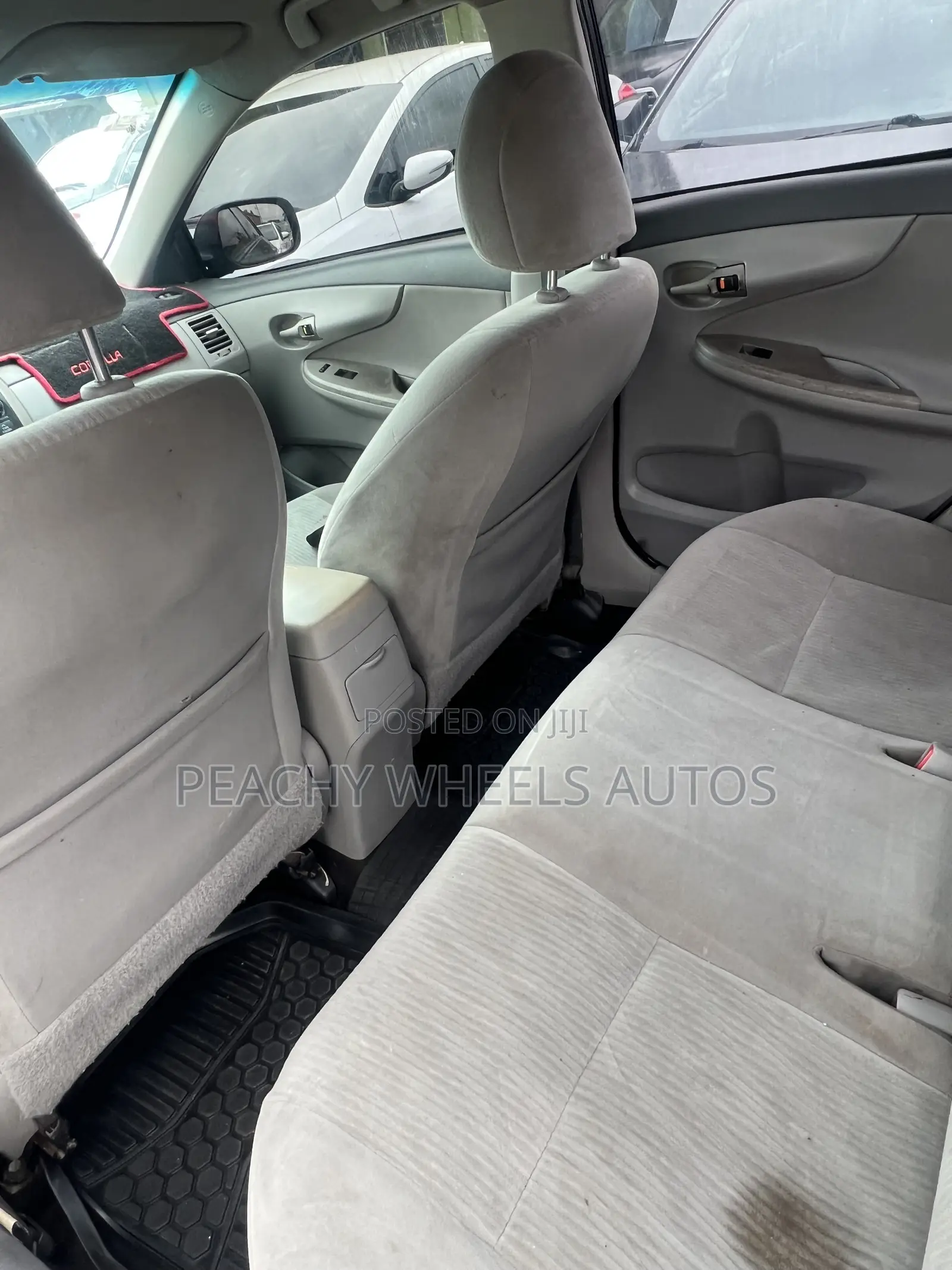 Toyota Corolla 2010 Gray
