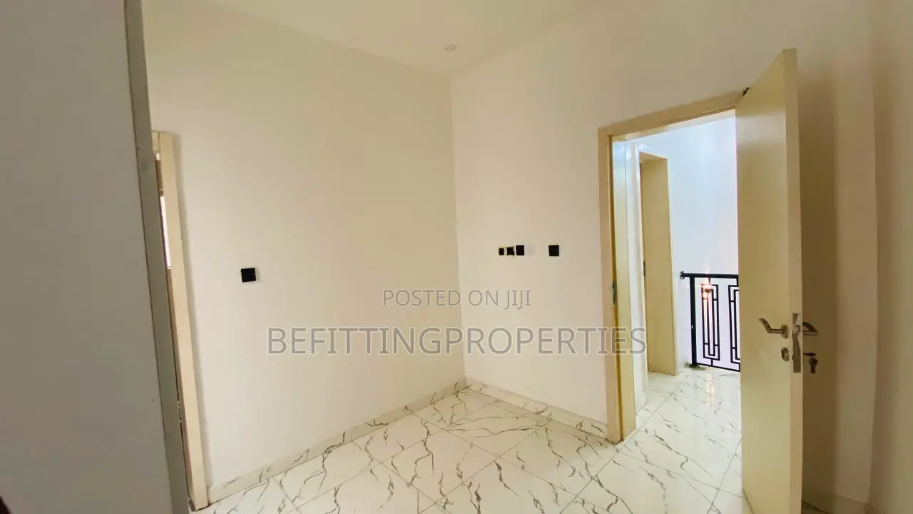 Furnished 4bdrm Duplex in Lekki for sale