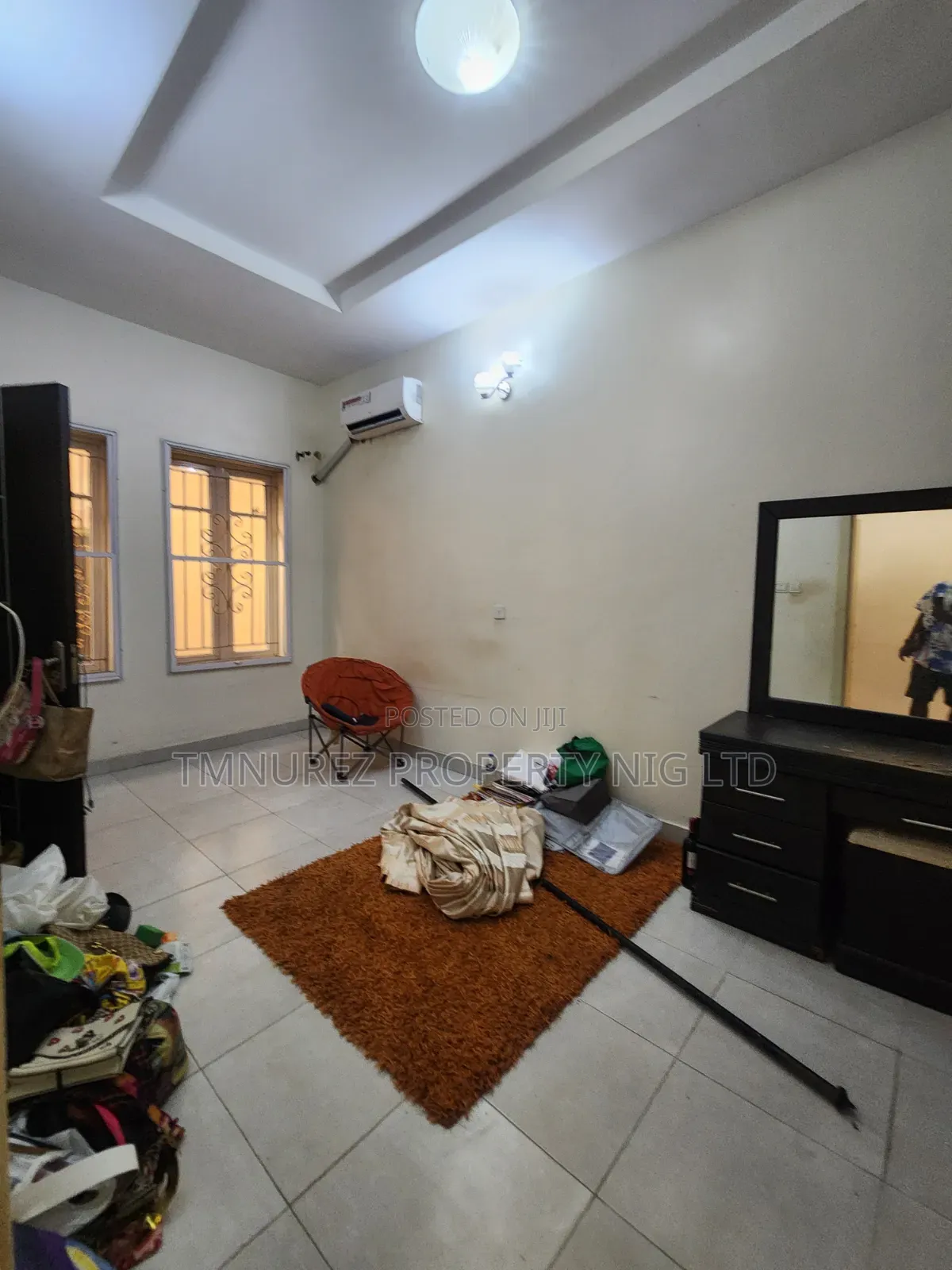4bdrm Duplex in Chevron for rent