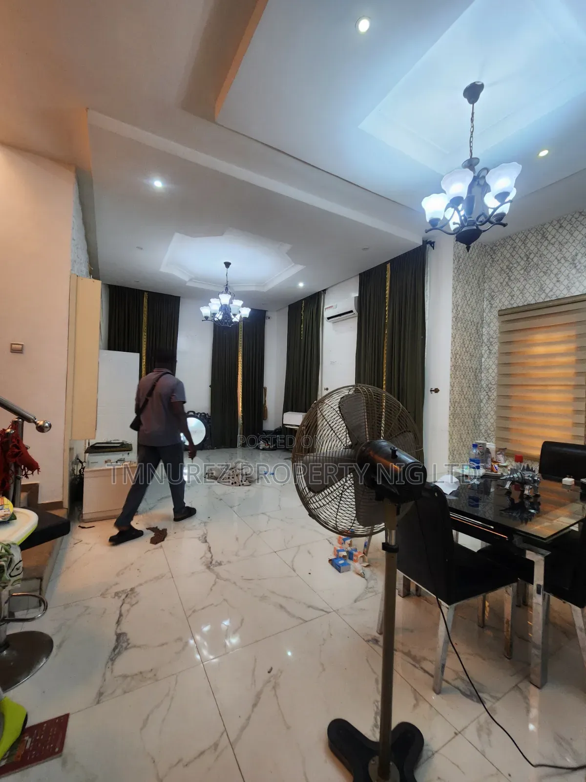 4bdrm Duplex in Chevron for rent