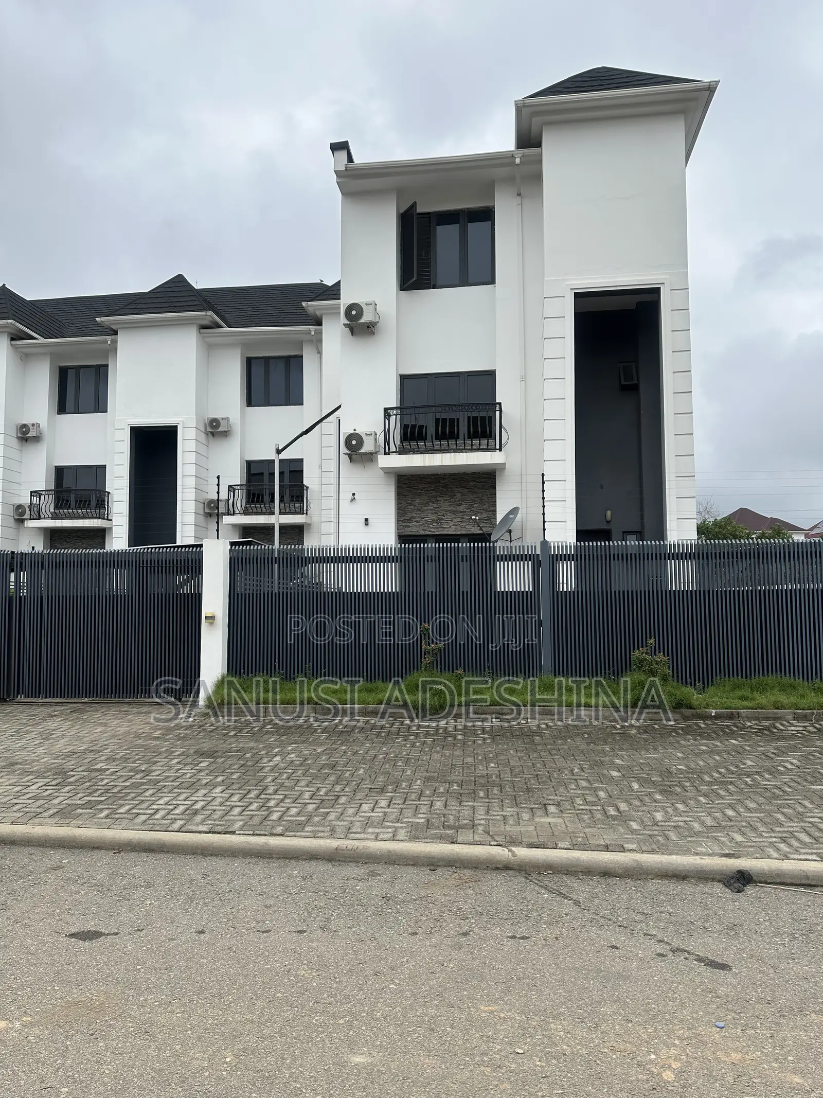 4bdrm Duplex in Jahi Gilmore Very for rent