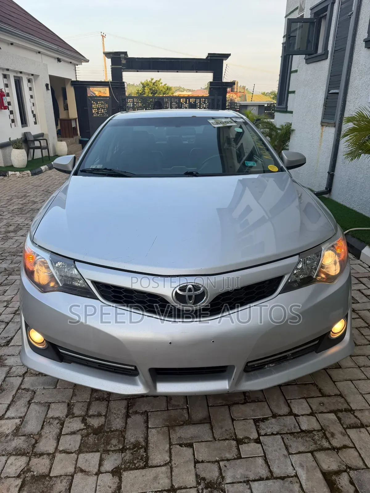 Toyota Camry 2014 Silver