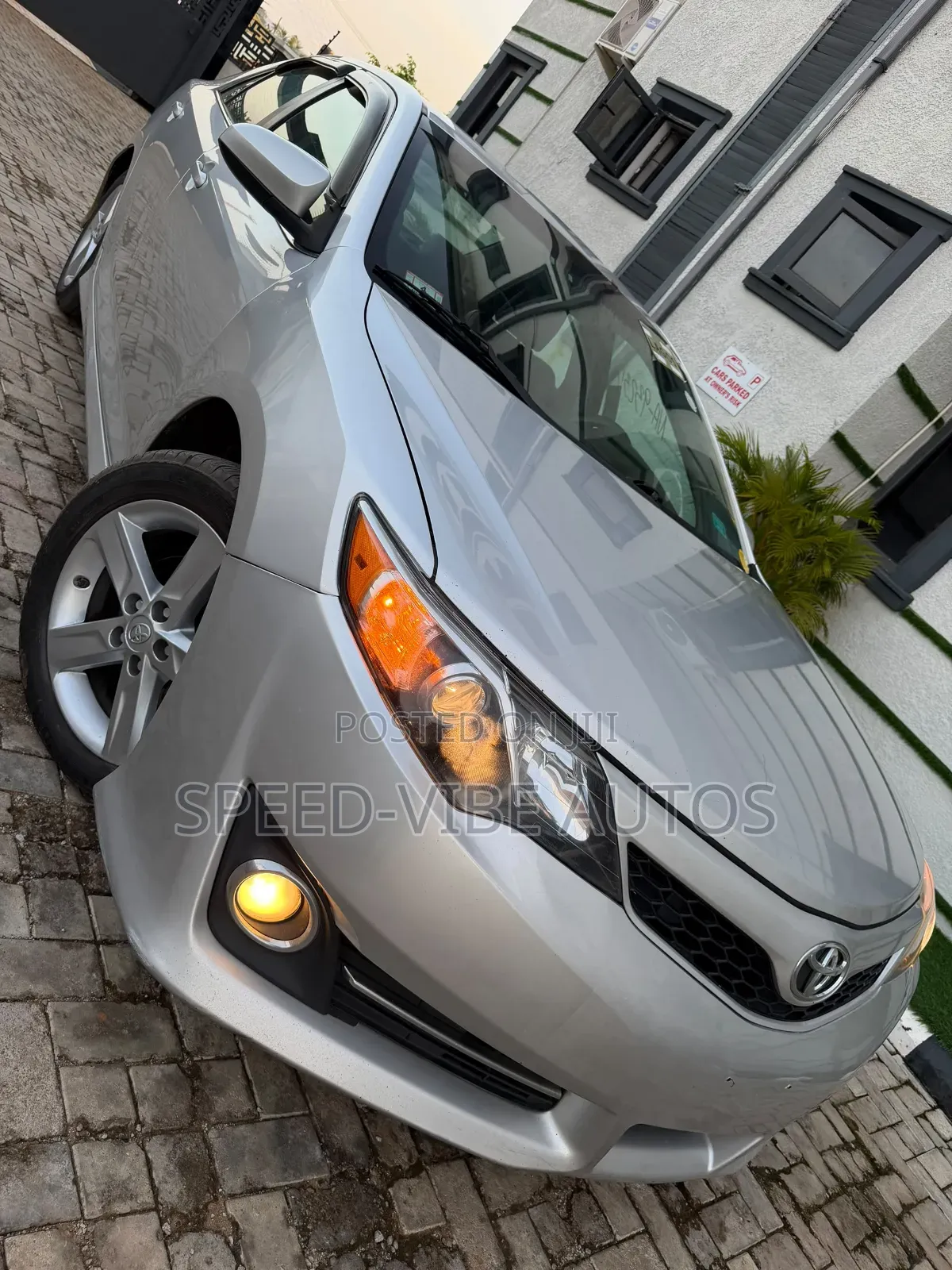 Toyota Camry 2014 Silver