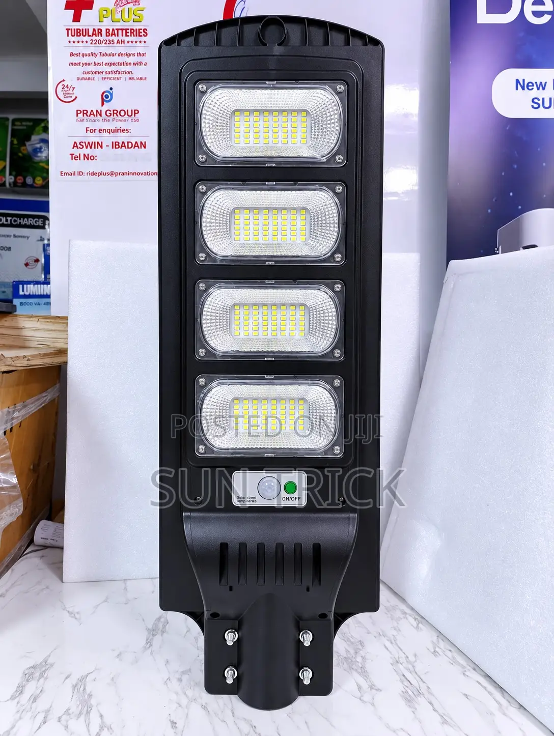 Suntrick 300W Solar Street Light