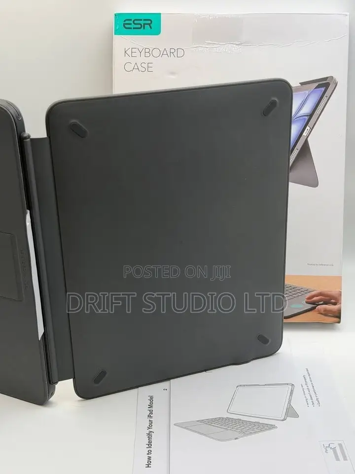 ESR Keyboard Case for iPad Air 11” M4/M3/M2, 5th/4th Gen
