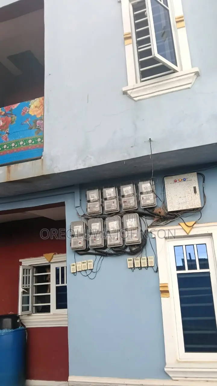 4bdrm Block of Flats in Obafemi-Owode for sale