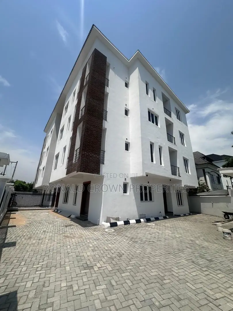 4bdrm Maisonette in Victoria Island for sale
