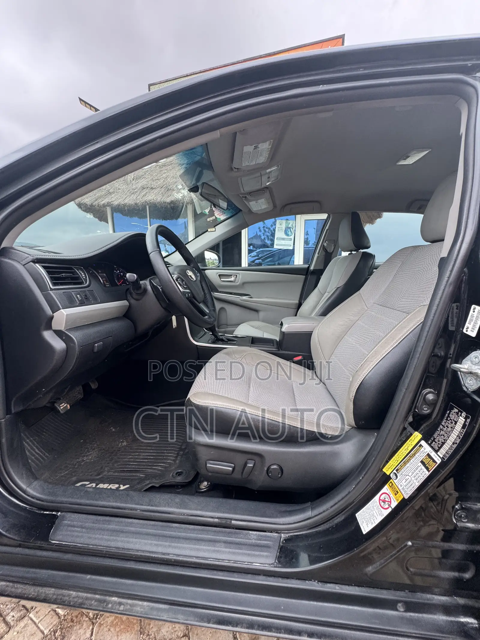 Toyota Camry SE 4dr Sedan (2.5L 4cyl 6A) 2016 Black