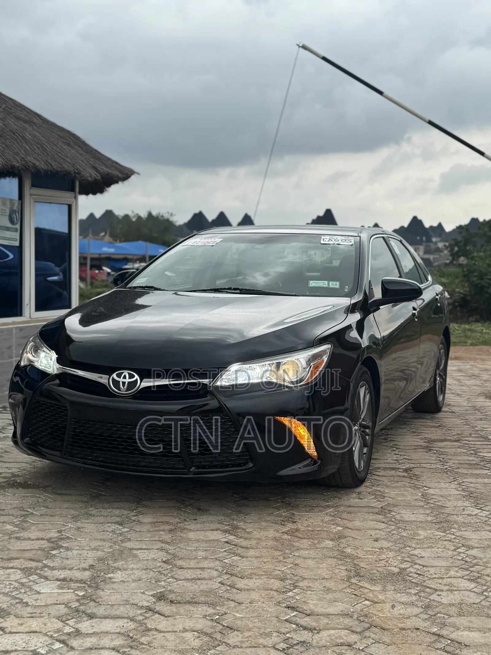 Toyota Camry SE 4dr Sedan (2.5L 4cyl 6A) 2016 Black