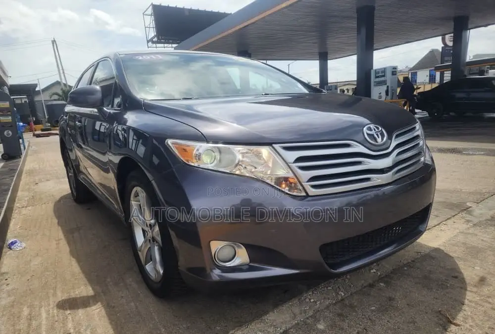 Toyota Venza XLE 2010 Gray