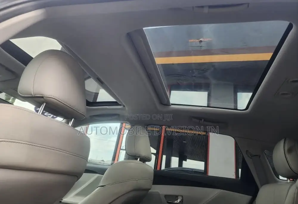 Toyota Venza XLE 2010 Gray