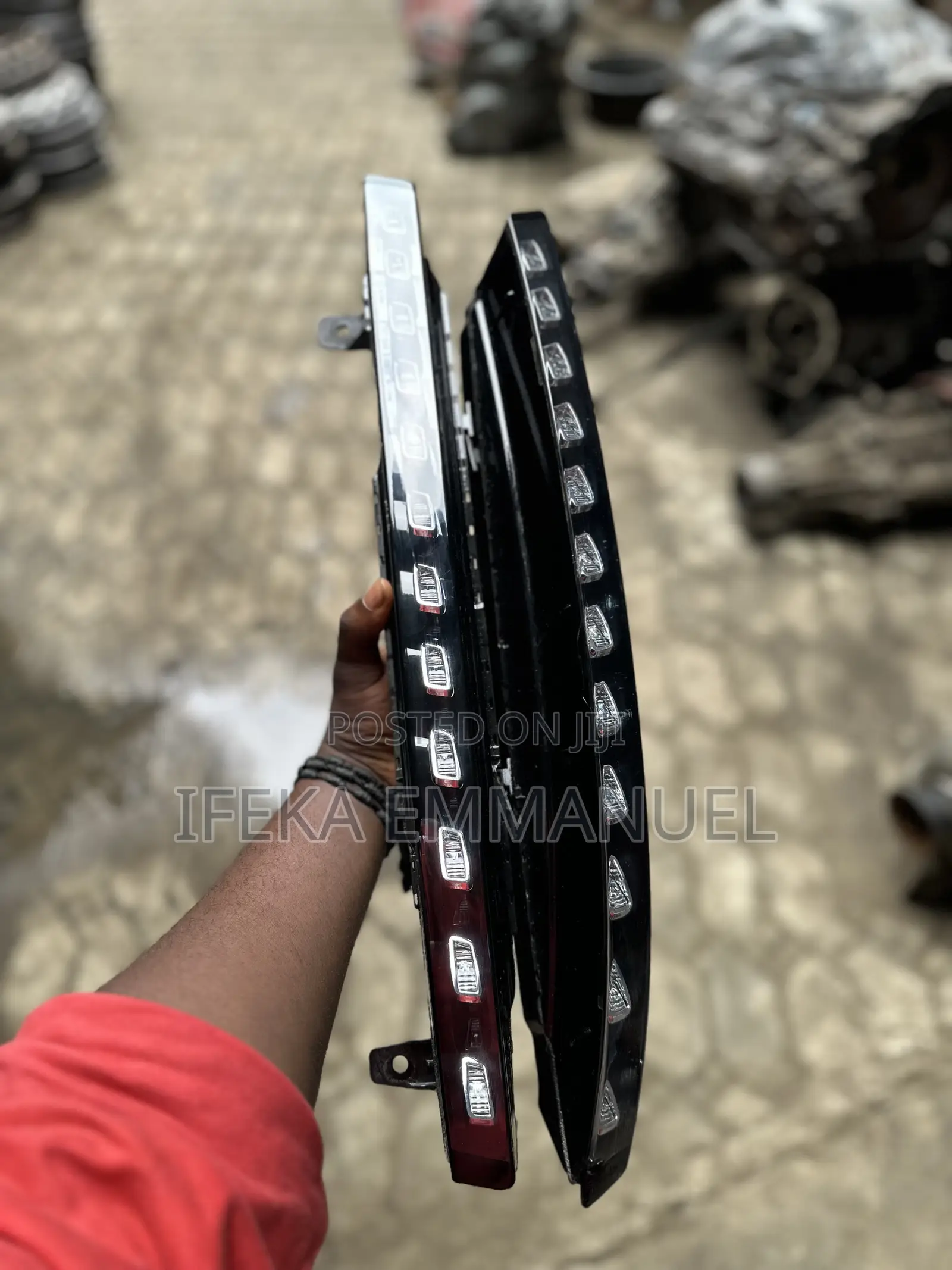 Audi Q7 Front Bumper LED Pointer