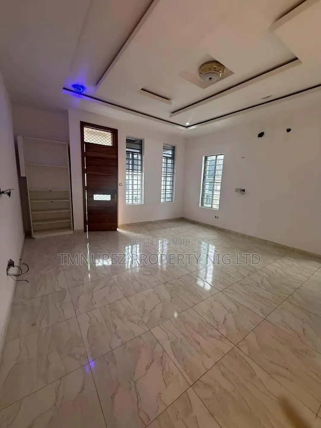 Studio Apartment in Chevron for rent