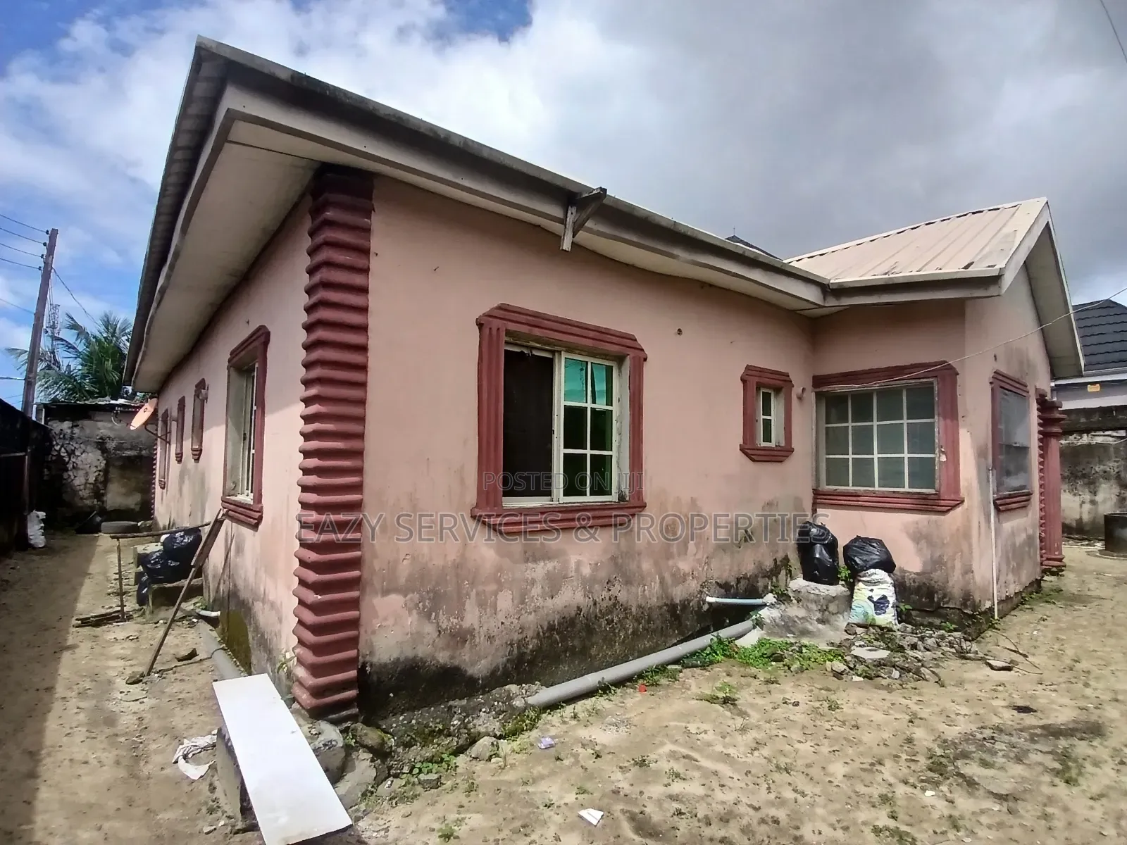4bdrm Bungalow in Idowu Estate, Ado / Ajah for sale