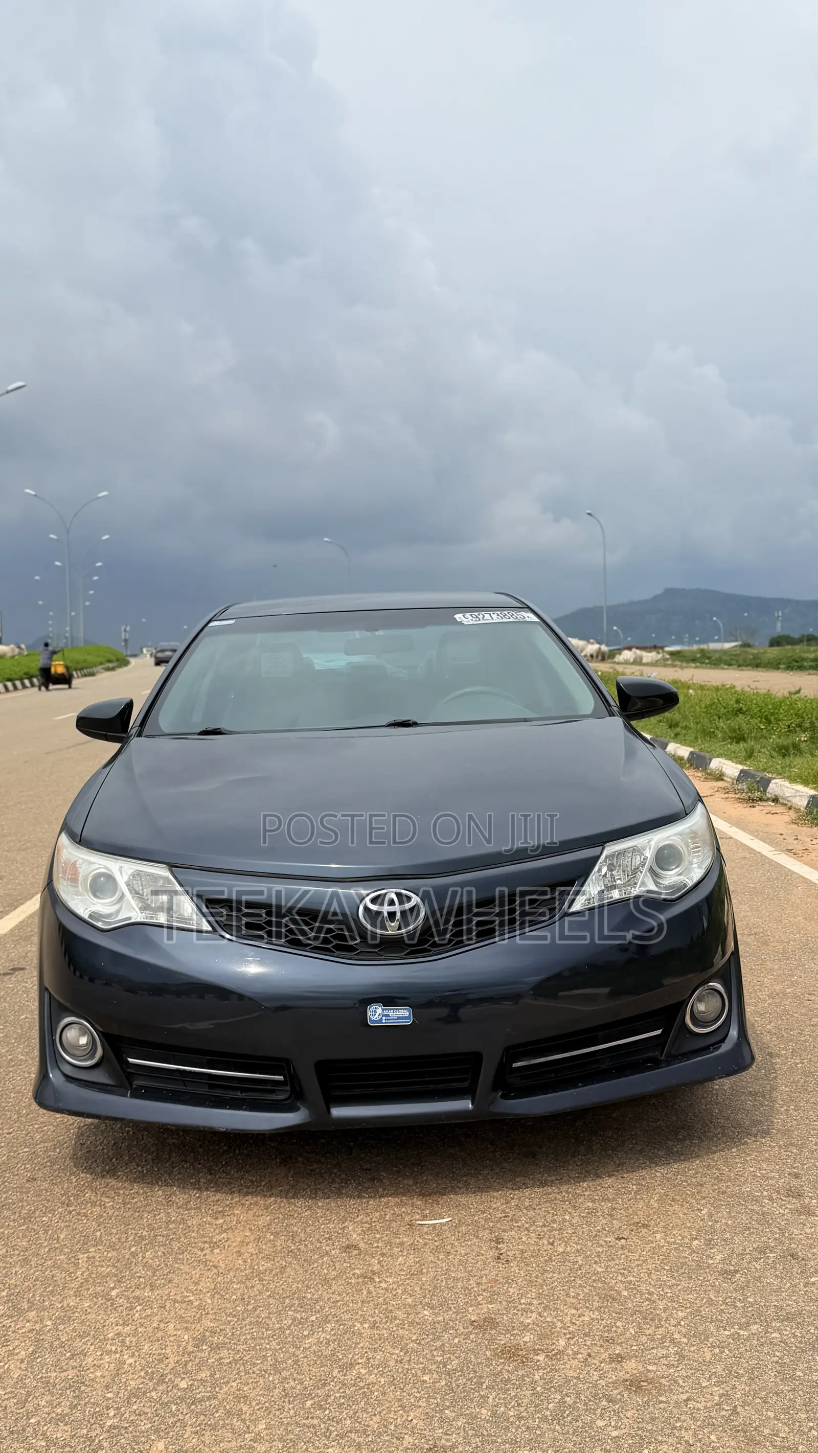 Toyota Camry SE 4dr Sedan (2.5L 4cyl 6A) 2014 Blue